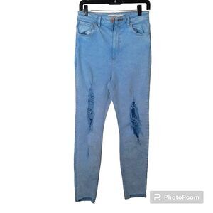 ASOS Womans Stonewashed Distresed Skinny Jeans , Frayed hem Size 28/36